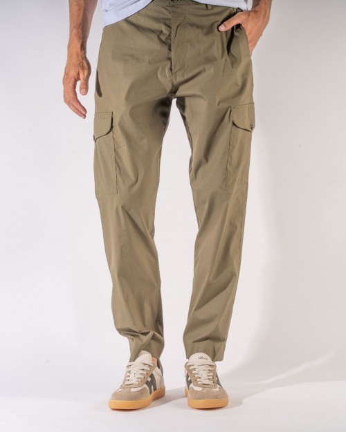 Pantalones cargo NINE IN...